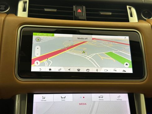 Used 2018 Land Rover Range Rover Sport Supercharged image 28