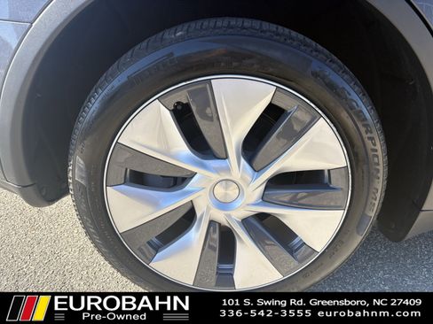 Used 2023 Tesla Model Y Long Range image 34