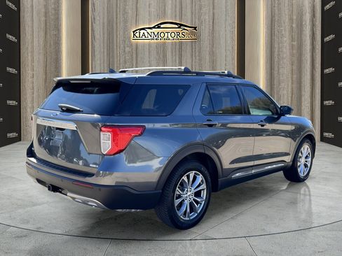 Used 2020 Ford Explorer XLT w/ Equipment Group 202A image 7