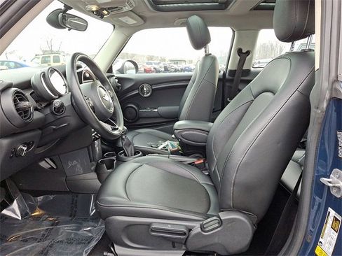 Used 2017 MINI Cooper 2-Door Hardtop image 13