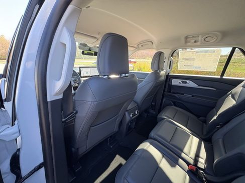 New 2026 Ford Explorer Active w/ Active Comfort Package image 25