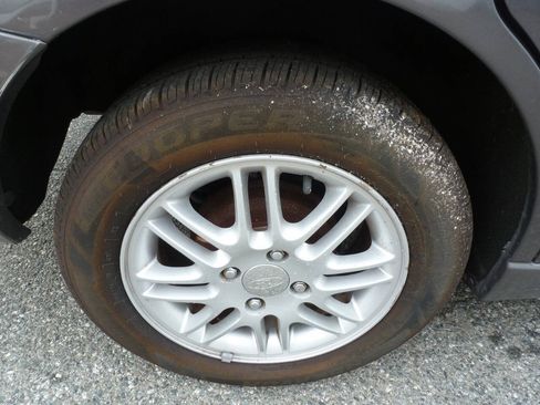 Used 2006 Ford Focus SE FWD image 15