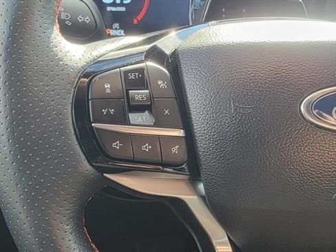 Used 2025 Ford Explorer ST-Line image 25