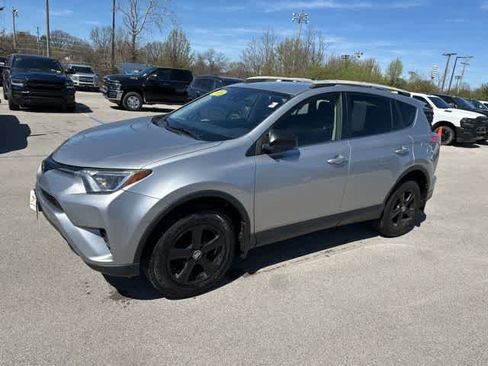 Used 2018 Toyota RAV4 LE w/ Carpet Mat Package image 13