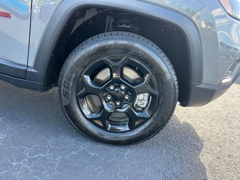 Used 2023 Jeep Compass Trailhawk AWD/4WD image 8