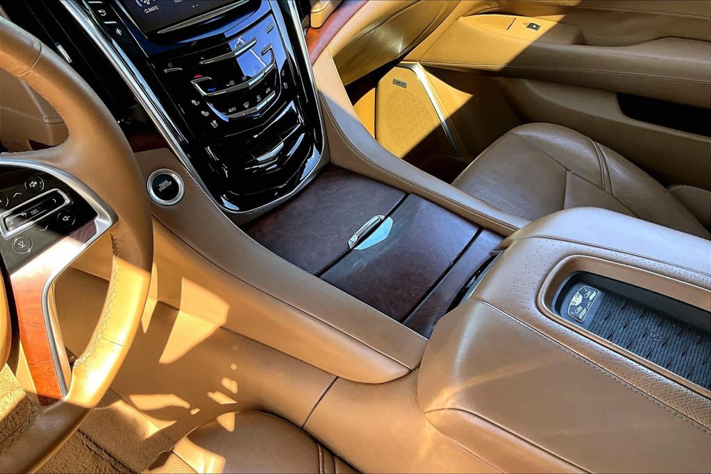 Used 2015 Cadillac Escalade Platinum AWD/4WD image 14