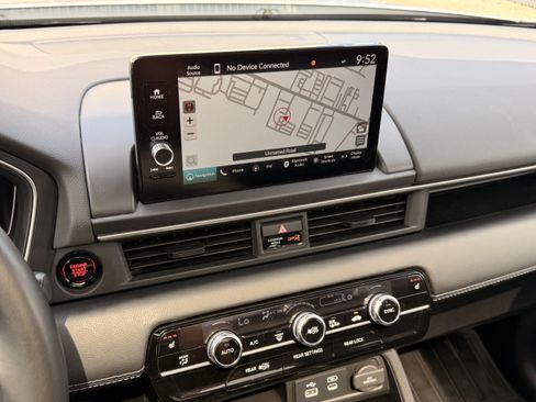 Used 2023 Honda Pilot Touring image 26