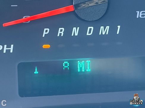 Used 2024 GMC Savana 2500 w/ Driver Convenience Package image 31