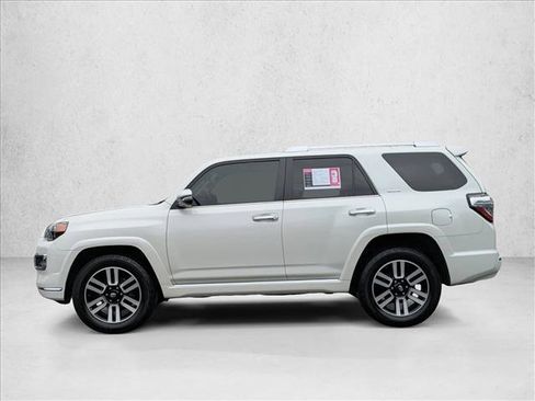 Used 2015 Toyota 4Runner Limited image 9