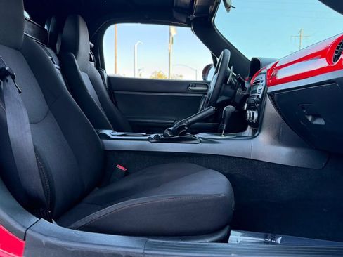 Used 2015 MAZDA MX-5 Miata Club RWD image 12