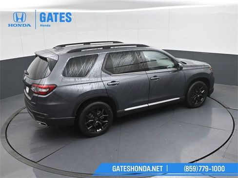 Certified 2025 Honda Pilot Touring image 57