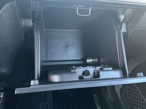 Used 2018 Jeep Wrangler Unlimited Sport S image 32