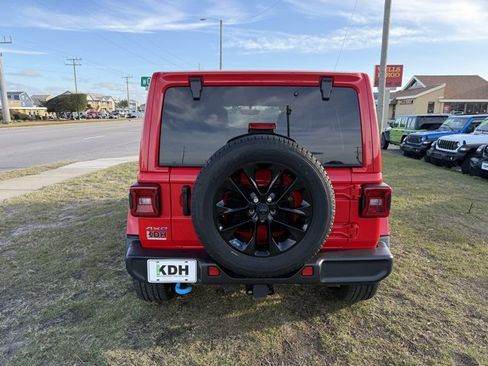 Used 2023 Jeep Wrangler Unlimited Sahara w/ Cold Weather Group image 6