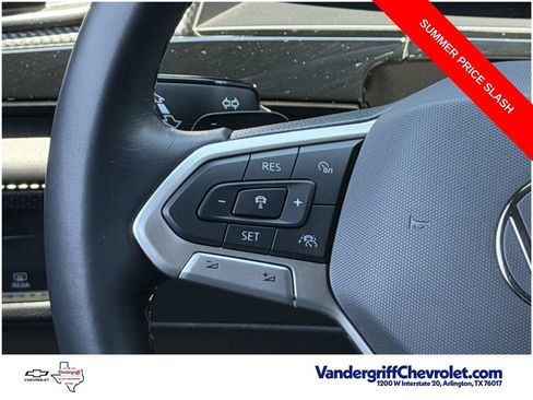 Used 2024 Volkswagen Atlas Cross Sport SEL Premium R-Line AWD/4WD image 13