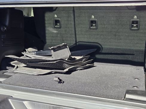 Used 2022 Jeep Wrangler Unlimited Sahara w/ Cold Weather Group image 30