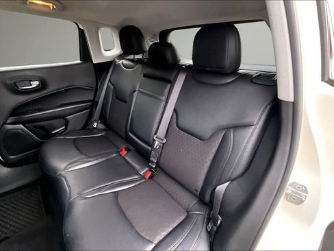 Used 2018 Jeep Compass Latitude w/ Popular Equipment Group AWD/4WD image 22