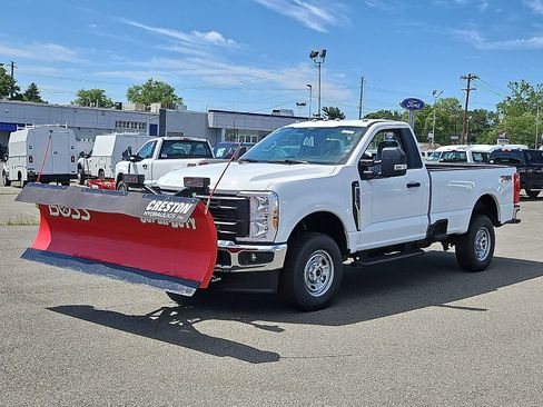 New 2026 Ford F250 XL w/ FX4 Off-Road Package AWD/4WD image 3