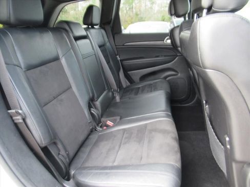 Used 2021 Jeep Grand Cherokee Laredo X image 28