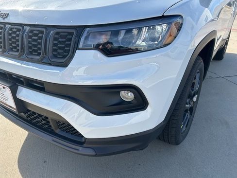 New 2026 Jeep Compass Latitude AWD/4WD image 4