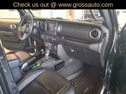 Certified 2019 Jeep Wrangler Unlimited Sahara w/ Cold Weather Group AWD/4WD image 34