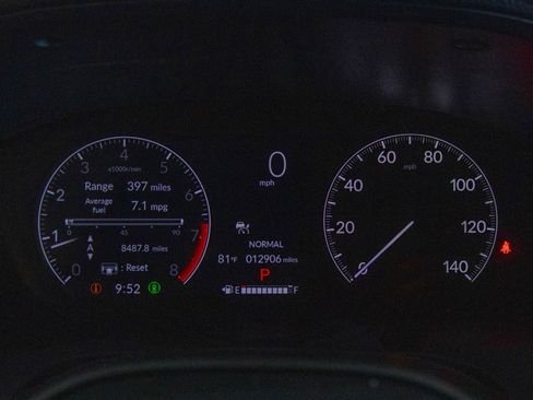 Used 2025 Honda HR-V LX image 14