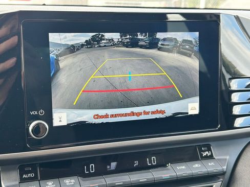 Used 2025 Toyota Camry LE FWD image 31
