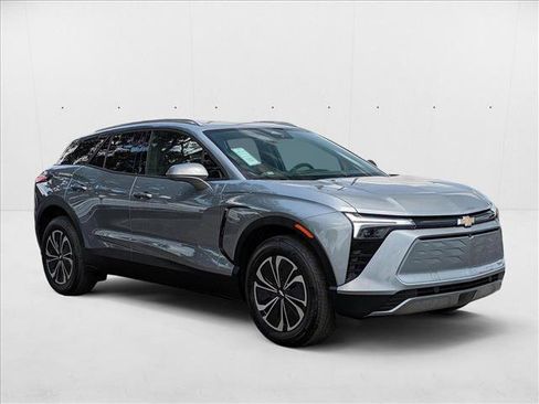 New 2025 Chevrolet Blazer EV LT image 6