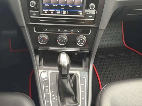 Used 2021 Volkswagen Golf 1.4T TSI Hatchback Sedan 4D image 28