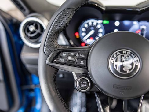 New 2025 Alfa Romeo Tonale w/ Premium Package image 24