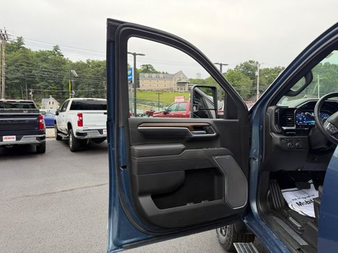 Certified 2025 Chevrolet Silverado 2500 High Country w/ Technology Package AWD/4WD image 22