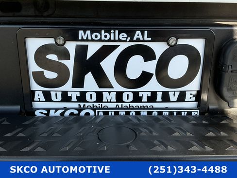 Used 2018 Nissan Titan SL w/ Midnight Edition image 29