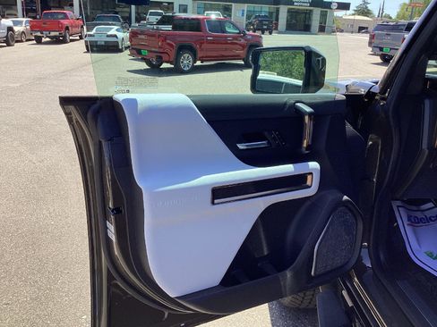 New 2024 GMC Hummer EV 2X image 9