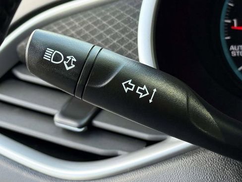 Used 2020 Chevrolet Malibu RS FWD image 21