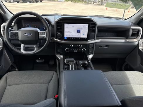 Used 2025 Ford F150 Lightning XLT AWD/4WD image 6