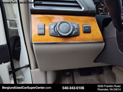 Used 2013 Lincoln MKX AWD image 17