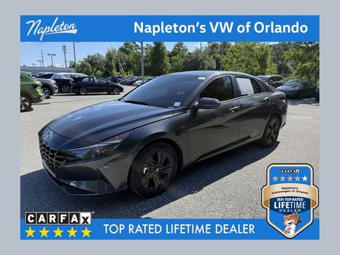 Used 2022 Hyundai Elantra SEL FWD image 1