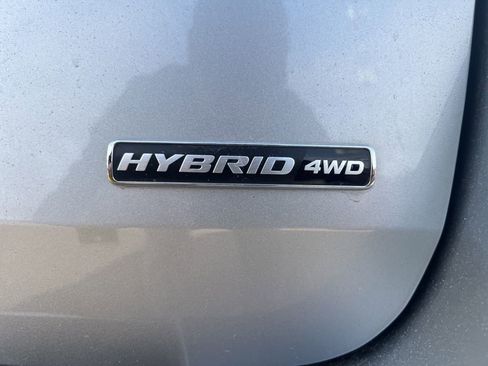 Used 2020 Ford Explorer Limited w/ Hybrid Equipment Group 310A image 8