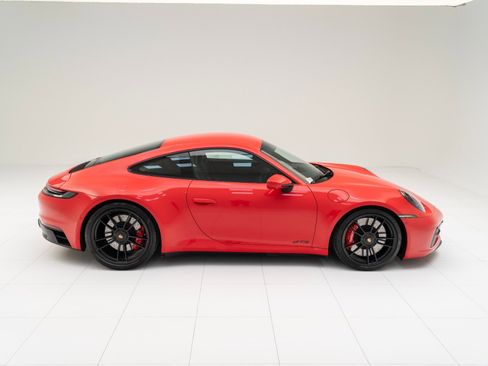 Certified 2024 Porsche 911 Carrera GTS image 8