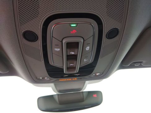 Used 2024 Audi Q5 2.0T Premium w/ Convenience Package image 27