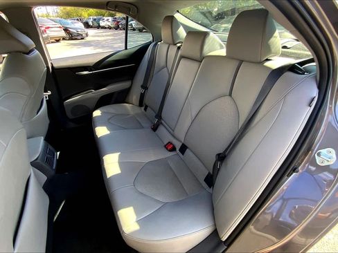 Used 2024 Toyota Camry XLE image 20