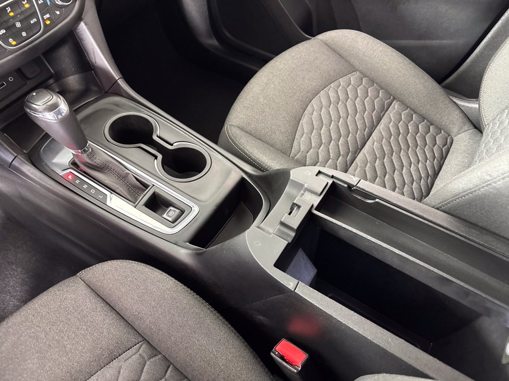 Used 2019 Chevrolet Equinox LT FWD image 36