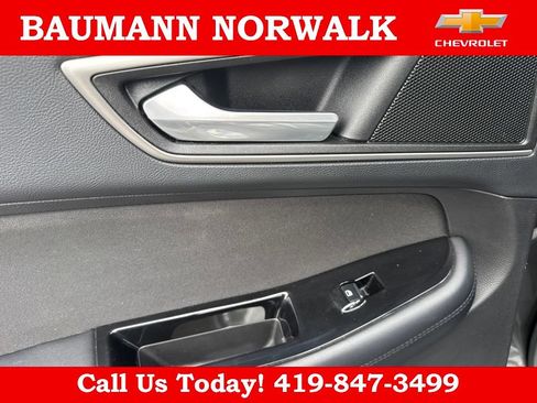 Used 2016 Ford Edge SEL FWD image 33