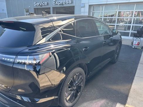 Certified 2025 Nissan Murano Platinum w/ Cargo Package AWD/4WD image 3