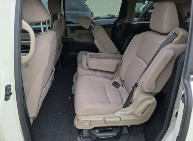 Used 2019 Honda Odyssey EX image 8