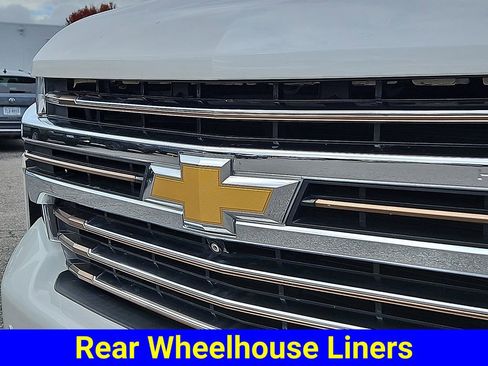Used 2022 Chevrolet Silverado 1500 High Country w/ Technology Package image 33