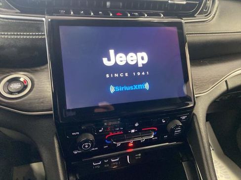 Certified 2023 Jeep Grand Cherokee L Limited AWD/4WD image 26