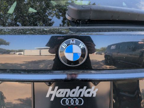 Used 2024 BMW X7 xDrive40i w/ M Sport Package AWD/4WD image 39