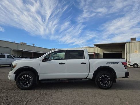 Used 2022 Nissan Titan PRO-4X w/ Pro-4x Convenience Package image 5