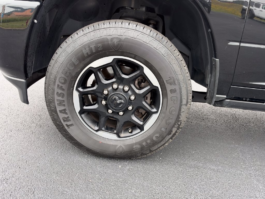 Used 2025 RAM 2500 Laramie AWD/4WD image 7