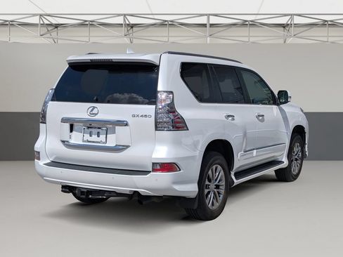 Used 2018 Lexus GX 460 Luxury AWD/4WD image 11